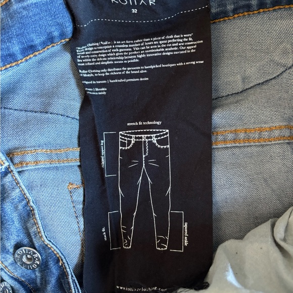 Kollar "knee-blown-out" jeans. - Picture 4 of 11